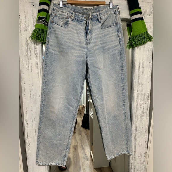 American Eagle 90’s Straight Jeans - Picture 2 of 4